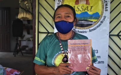 FOIRN: MULHERES INDÍGENAS LANÇAM CARTILHA SOBRE PLANTAS MEDICINAIS USADAS CONTRA COVID-19 NO RIO NEGRO