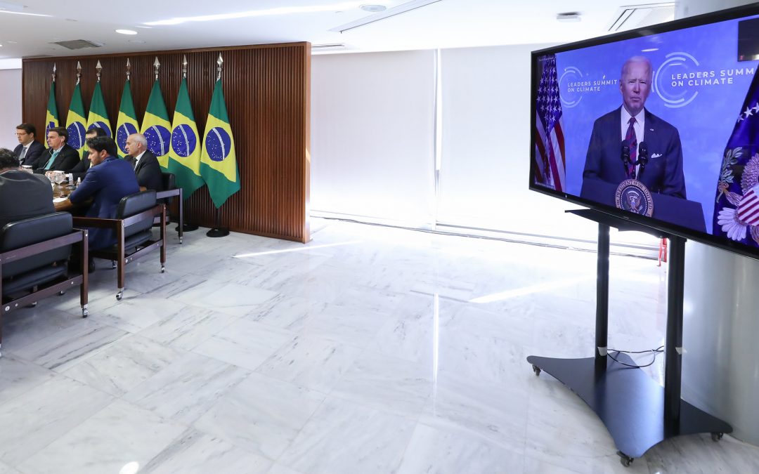 AMAZÔNIA REAL: Bolsonaro mente e faz falsas promessas na Cúpula do Clima, dizem ambientalistas