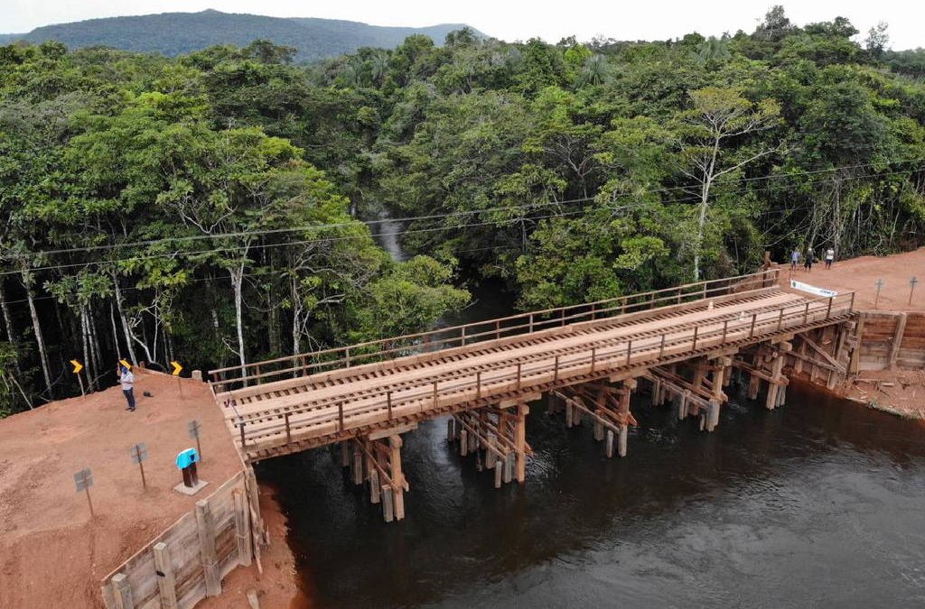 FOLHA DE S. PAULO: Bolsonaro inaugura ponte ao lado da maior jazida de nióbio do mundo