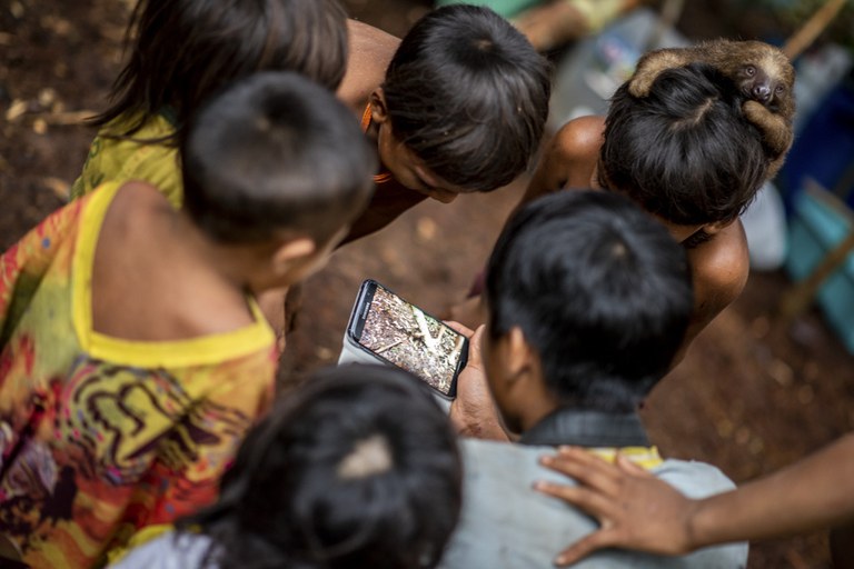 FUNAI: Museu do Índio lança dicionários de línguas indígenas para celular