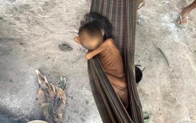 AMAZÔNIA NOTÍCIA E INFORMAÇÃO: FOTO DE MENINA INDÍGENA DESNUTRIDA ALERTA PARA SITUAÇÃO DE ABANDONO DOS YANOMAMI