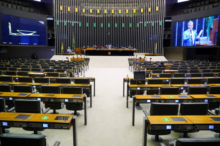 CÂMARA: Câmara pode votar nesta quinta MP que autoriza Funai a criar barreiras contra Covid-19 em áreas indígenas; acompanhe