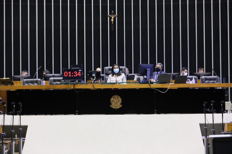 CÂMARA: Câmara aprova barreiras sanitárias em terras indígenas