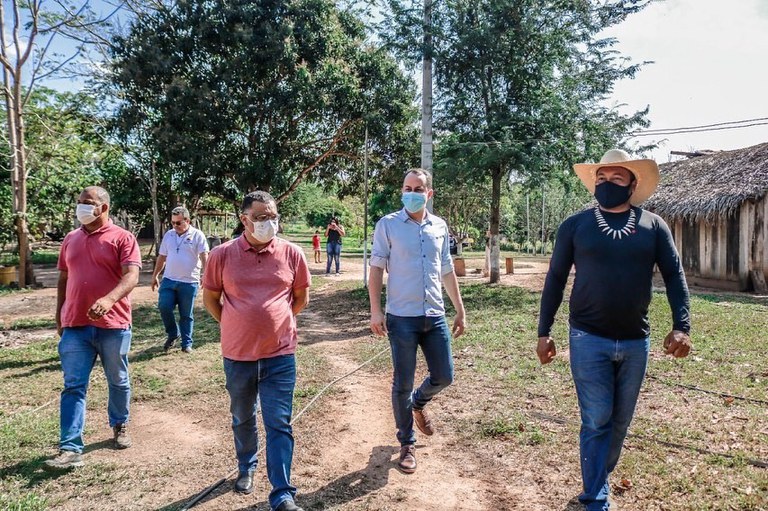 FUNAI: Em Mato Grosso, Funai visita área de plantio de café da etnia Umutina
