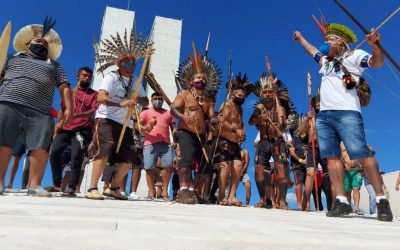CIMI: Povos indígenas ocupam cúpula do Congresso Nacional em manifestação contra o PL 490