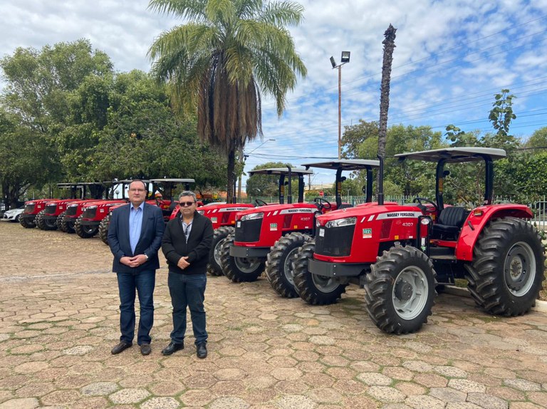 FUNAI: Funai adquire tratores para ampliar produção indígena nas aldeias