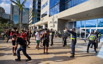 CIMI: Barrados pela polícia com bombas na entrada da Funai, indígenas pedem saída do presidente Marcelo Xavier