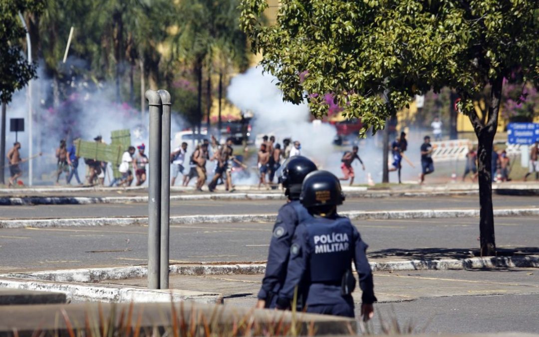 RBA: Polícia ataca indígenas em manifestação pacífica contra projeto de demarcação
