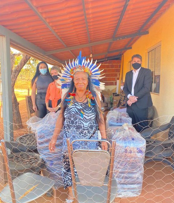 FUNAI: Funai entrega a indígenas do Distrito Federal nova remessa de cobertores arrecadados em campanha