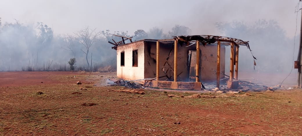 DE OLHO NOS RURALISTAS: Casa de reza de líder Kaiowá é incendiada no Mato Grosso do Sul