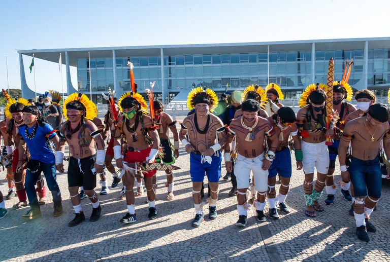 FUNAI: Indígenas defendem liberdade para produzir durante manifestação em Brasília