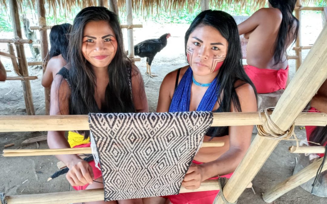 IEPÉ: Mulheres realizam oficinas de tecelagem na Terra Indígena Wajãpi