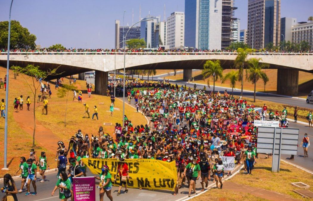 CIMI: A mãe do Brasil é indígena: 5 mil guerreiras da ancestralidade ocupam Brasília em marcha histórica