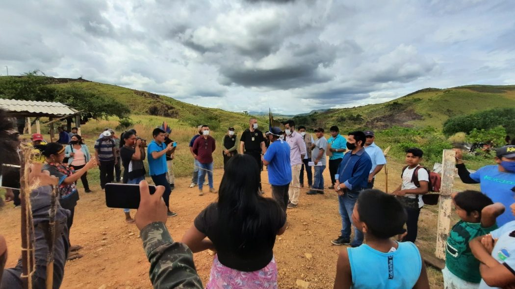 CIMI: Após ataque de PM, Ministério Público, Polícia Federal e Funai são convocados para reunião na comunidade indígena Tabatinga, em Roraima