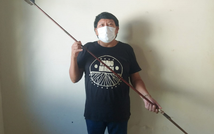 ISA: Flecha de indígenas isolados é entregue ao MPF-RR como indício de massacre na Terra Yanomami