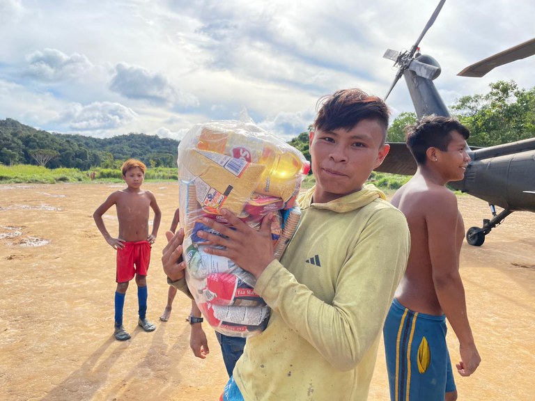 FUNAI: Força-tarefa do Governo Federal conclui a entrega de mais de 22 toneladas de alimentos a indígenas Yanomami em Roraima; veja vídeo