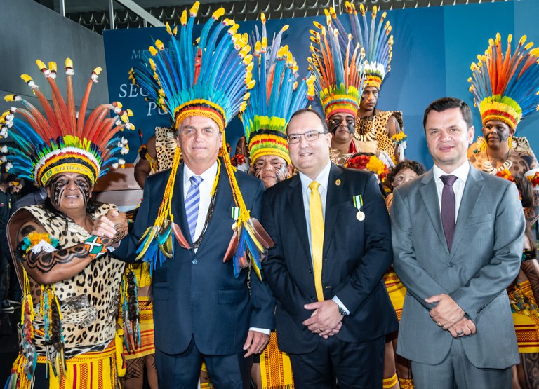 FUNAI: Medalha do Mérito Indigenista é entregue a autoridades, indígenas e servidores em Brasília