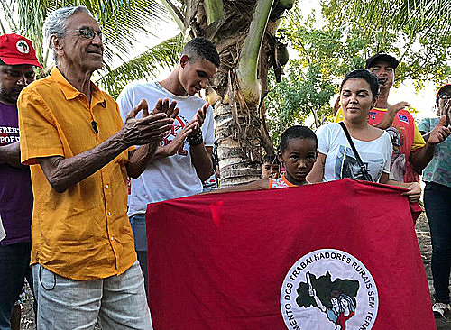 BRASIL DE FATO: Por que Caetano Veloso, classe artística e ambientalistas estão contra o Pacote da Destruição?
