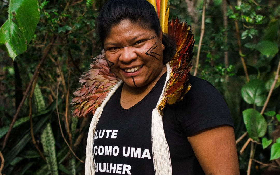 COMIN: Lute como uma mulher indígena!