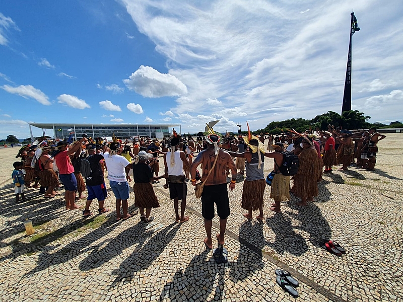 BRASIL DE FATO: Caravana com 150 indígenas vai a Brasília e tenta barrar votação do PL da mineração
