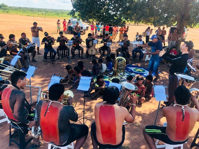 FUNAI: No Mato Grosso, indígenas da etnia Xavante participam de gravação musical da Orquestra Banda Mirim