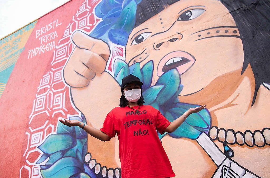 GREENPEACE: Voluntários e artistas homenageiam lideranças indígenas com mural gigante