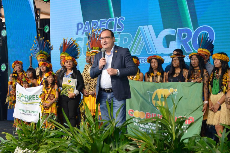 FUNAI: Presidente da Funai e instituições bancárias visitam feira agrícola em Campo Novo do Parecis (MT)