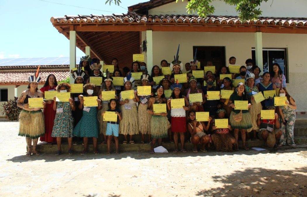 CIMI: Em encontro, mulheres indígenas da Bahia e de Minas Gerais defendem projeto de vida