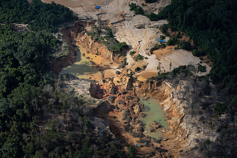 BRASIL DE FATO: Pedidos de mineração disparam e já chegam a 40% da Terra Indígena Yanomami