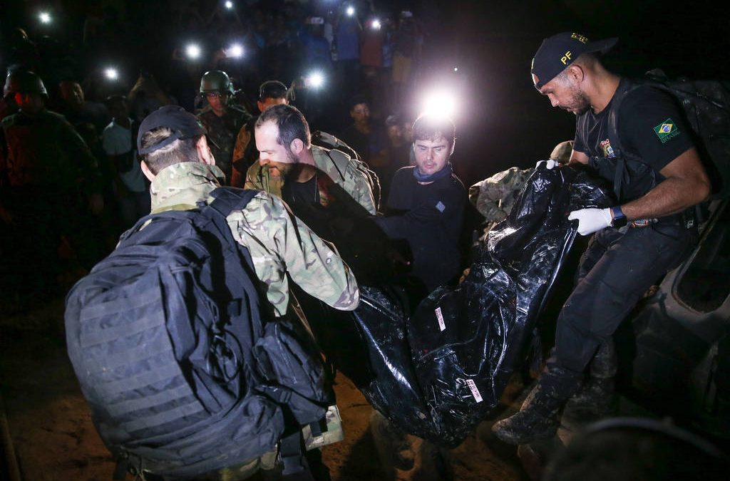 FOLHA DE S. PAULO: Investigação aguarda perícia e mira novos suspeitos por crime no Amazonas