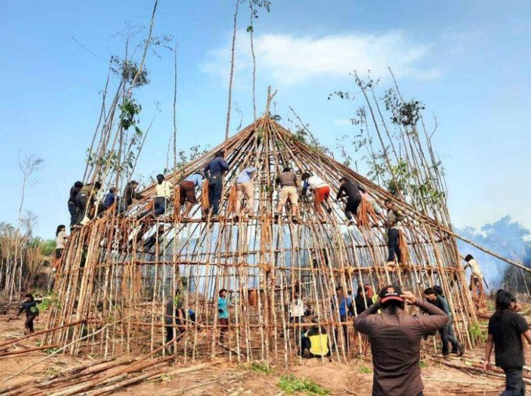 FUNAI: Construções tradicionais da etnia Enawenê-Nawê revelam a riqueza da cultura indígena no Mato Grosso
