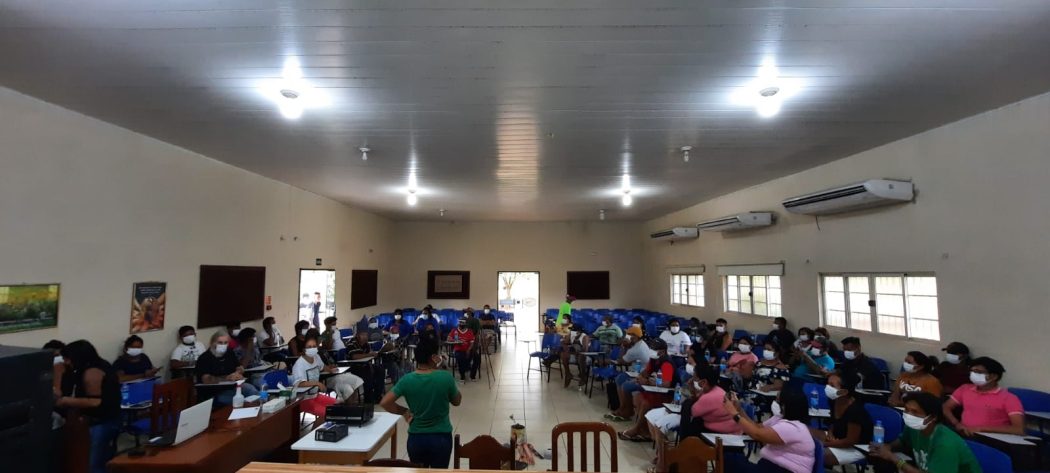 CIMI: Em encontro, indígenas discutem impactos da lei que altera limites de reserva e parque estadual em Rondônia