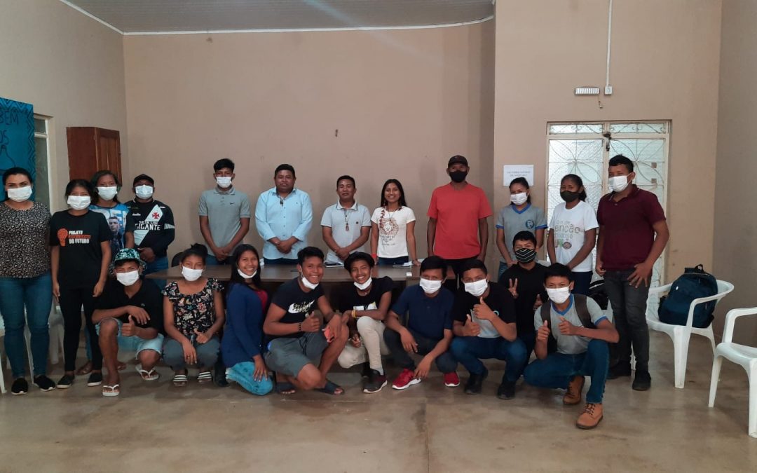 CIR: Alunos do 9° ano da Escola Estadual Indígena Professor Ednilson Lima Cavalcante visitam a sede do CIR￼