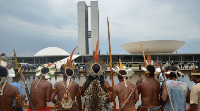 APIB: Dia da Amazônia: 75% dos parlamentares da região votam contra os povos indígenas e pela destruição da floresta