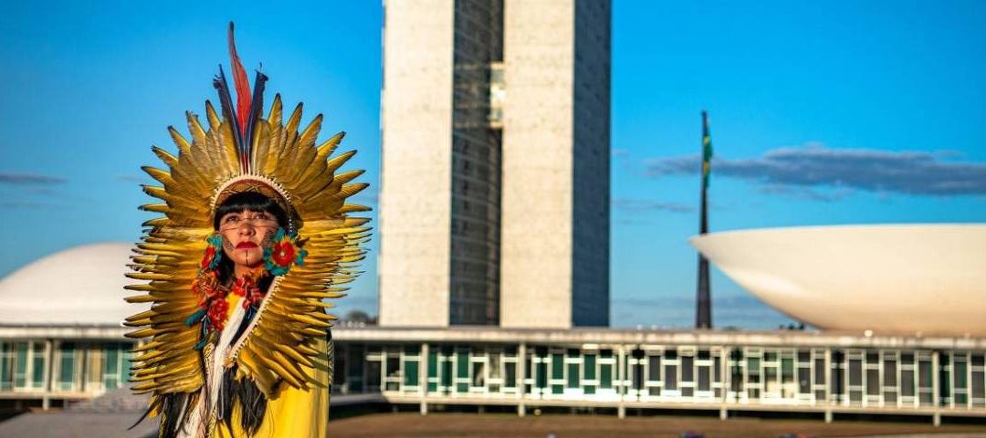 FOLHA DE SÃO PAULO: O racismo impede que mais indígenas entrem na política, diz deputada eleita em MG