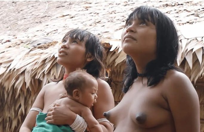 FUNAI: Primeiro filme feito por mulheres Yanomami estreia na Mostra de Cinema de Tiradentes