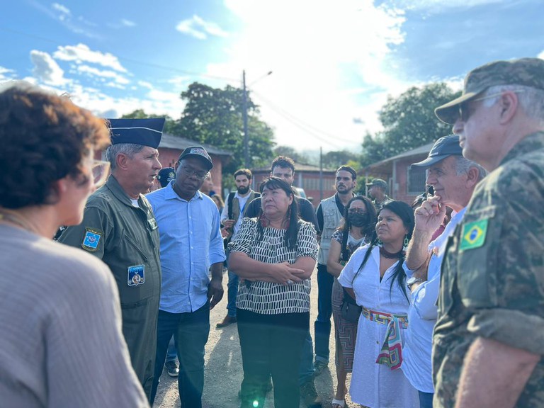 FUNAI: Comitiva interministerial acompanha trabalho de apoio aos Yanomami em Roraima