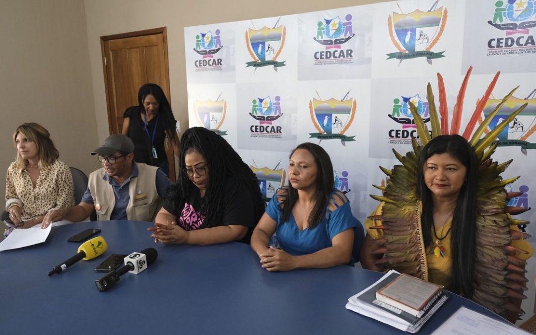 AMAZÔNIA NOTÍCIA E INFORMAÇÃO: Indígenas têm que pagar ‘pedágio’ para chegar a município em Roraima