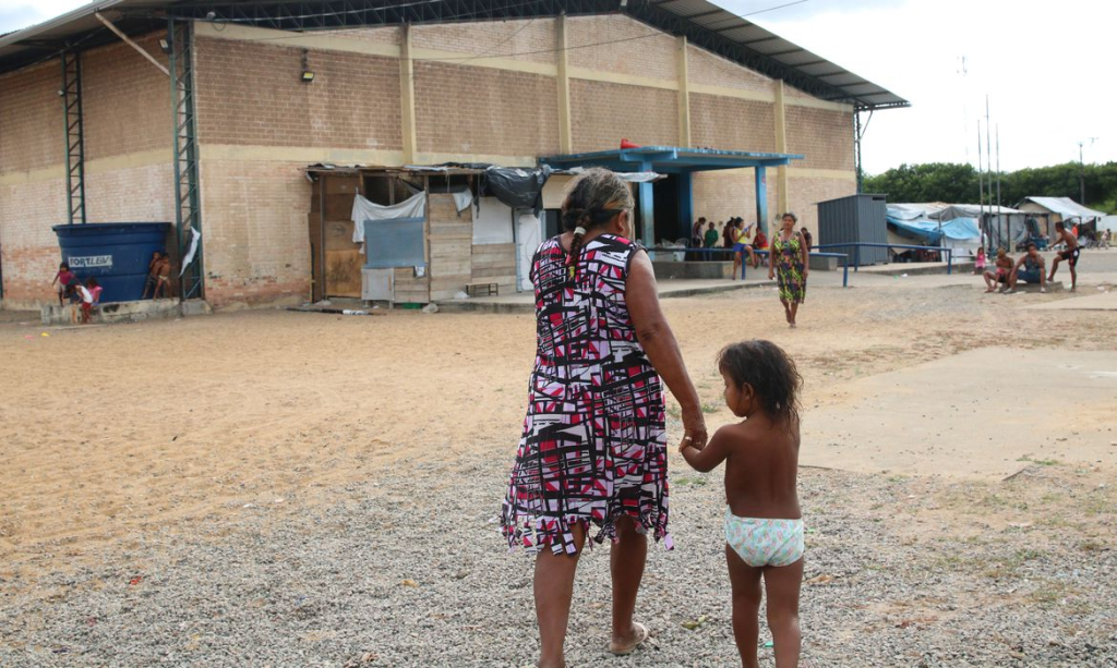AMAZÔNIA NOTÍCIA E INFORMAÇÃO: Comunidade warao enfrenta dificuldade em abrigo improvisado em Roraima
