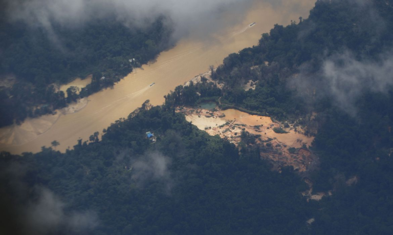 AMAZÔNIA NOTÍCIA E INFORMAÇÃO: FAB manterá abertura parcial do espaço aéreo yanomami até maio