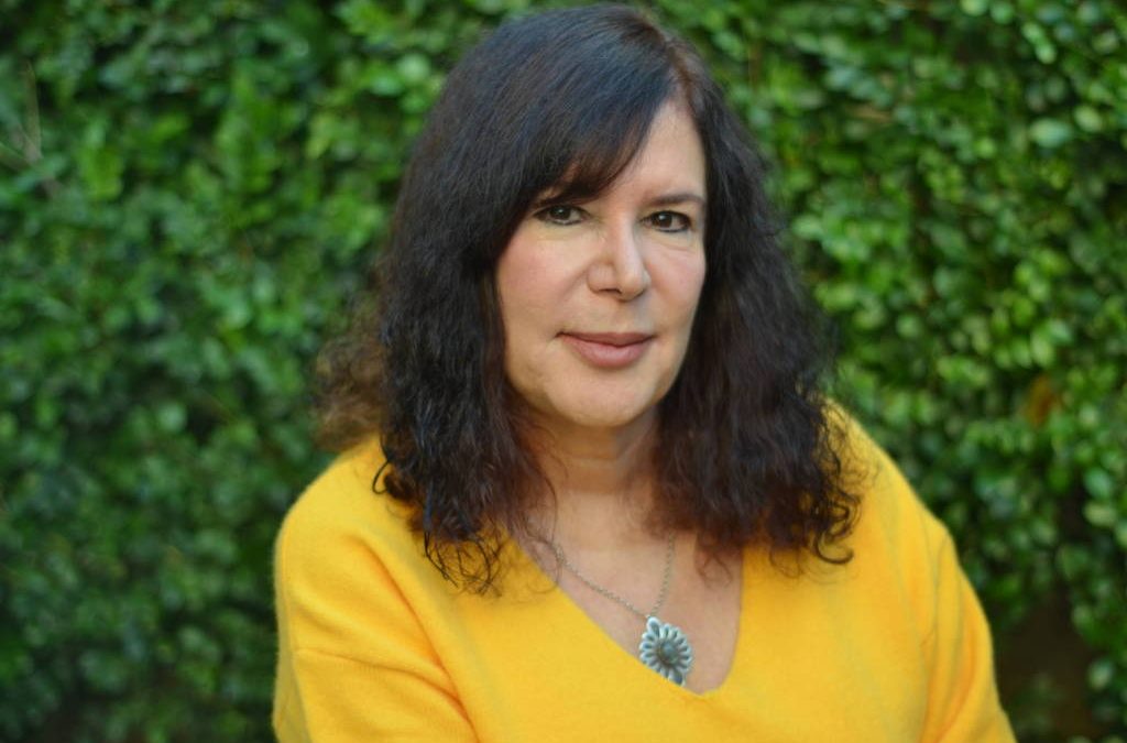 FOLHA DE SÃO PAULO: Heloisa Prieto lança antes nos EUA livro sobre povos indígenas brasileiros