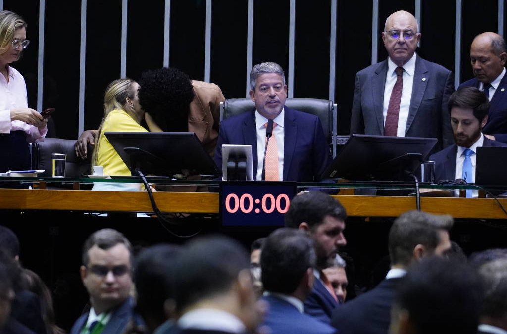 FOLHA DE SÃO PAULO: Marco temporal: o que foi dito na votação da Câmara a favor e contra o projeto