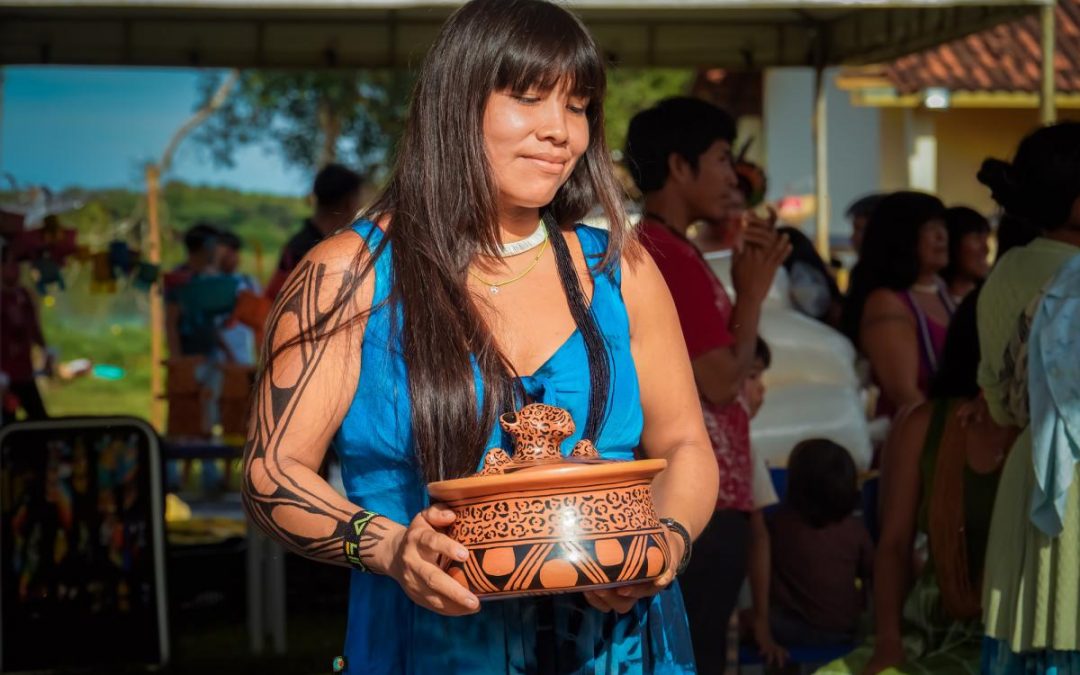 ISA: Exposição de produtos do Território Indígena do Xingu fortalece laços por uma economia do cuidado