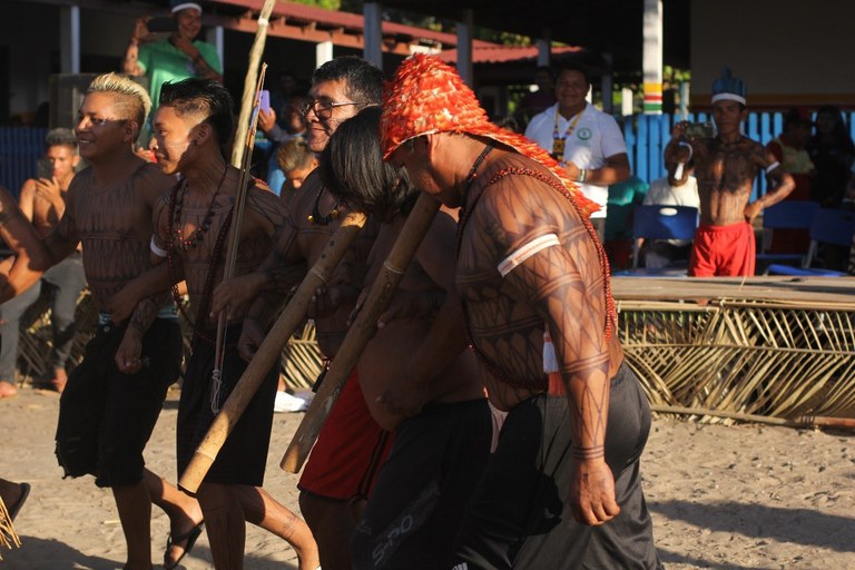 FUNAI: Escolas Munduruku reativam práticas culturais antigas e geram renda na I Feira Cultural do rio Kabitutu, com apoio da Funai