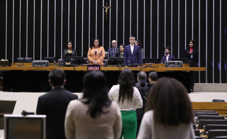 CÂMARA: Câmara homenageia Bruno Pereira e Dom Phillips em sessão solene
