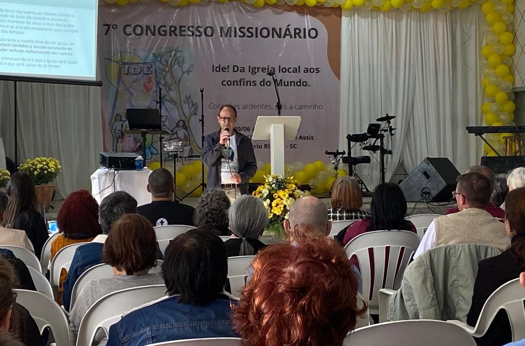 CIMI: Em VII Congresso Missionário Regional da CNBB Sul 4, equipe do Cimi Regional Sul fala sobre luta ao lado dos povos indígenas
