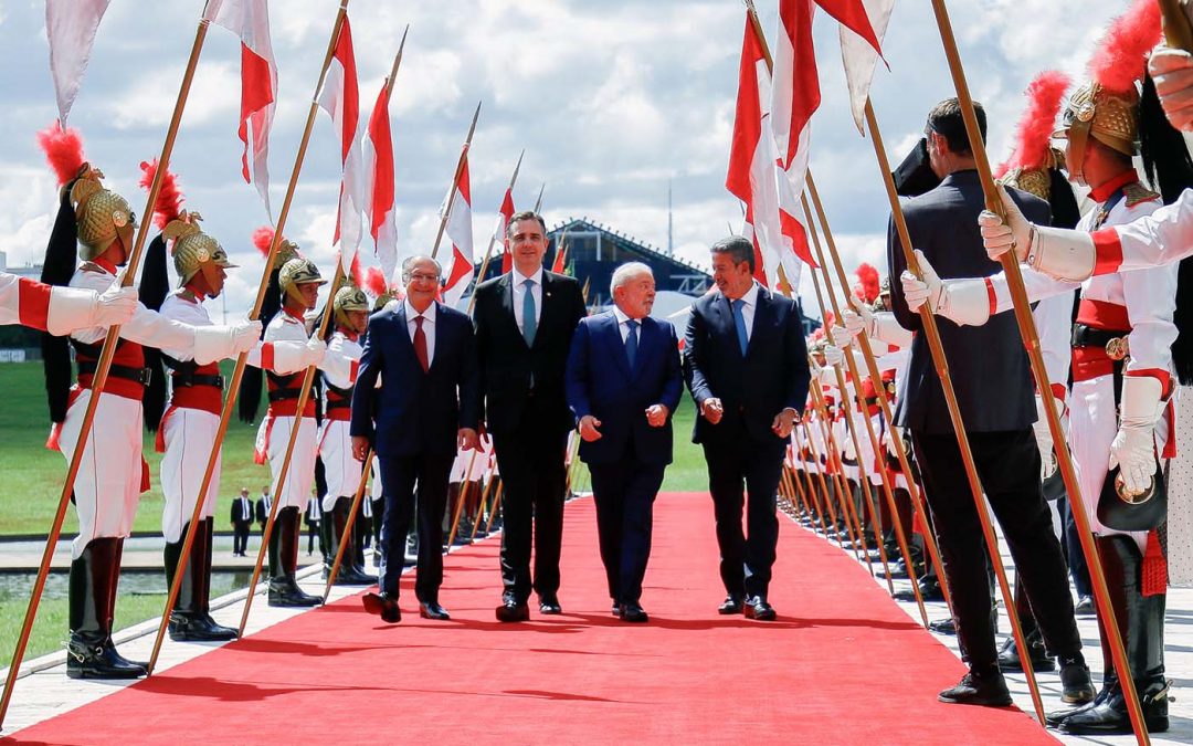 AMAZÔNIA REAL: Os primeiros atos de Lula: 1 – Resumo da Série