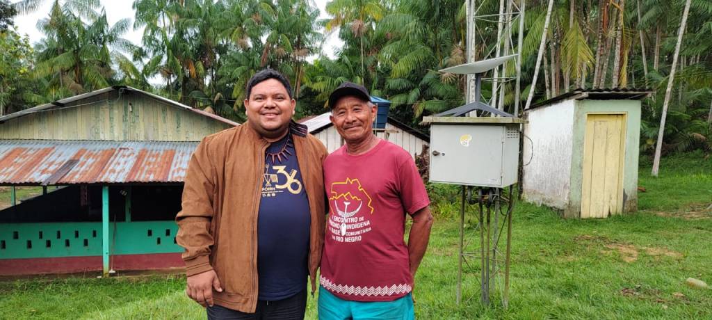 FOIRN: A FOIRN instalou a primeira antena de internet na região da Associação ARKO IWI, em parceria com o Curicuriari Lodge para o projeto de turismo de pesca.