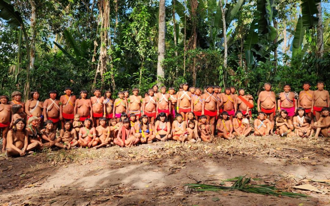 ISA: XIV Encontro de Mulheres Yanomami discute crise na saúde: ‘grávidas bebem água com doença’