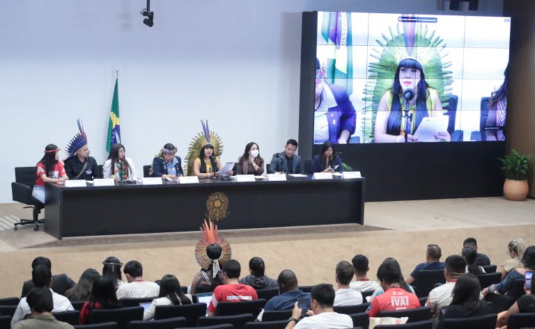 CÂMARA: Especialistas comemoram aumento do acesso de indígenas ao ensino superior